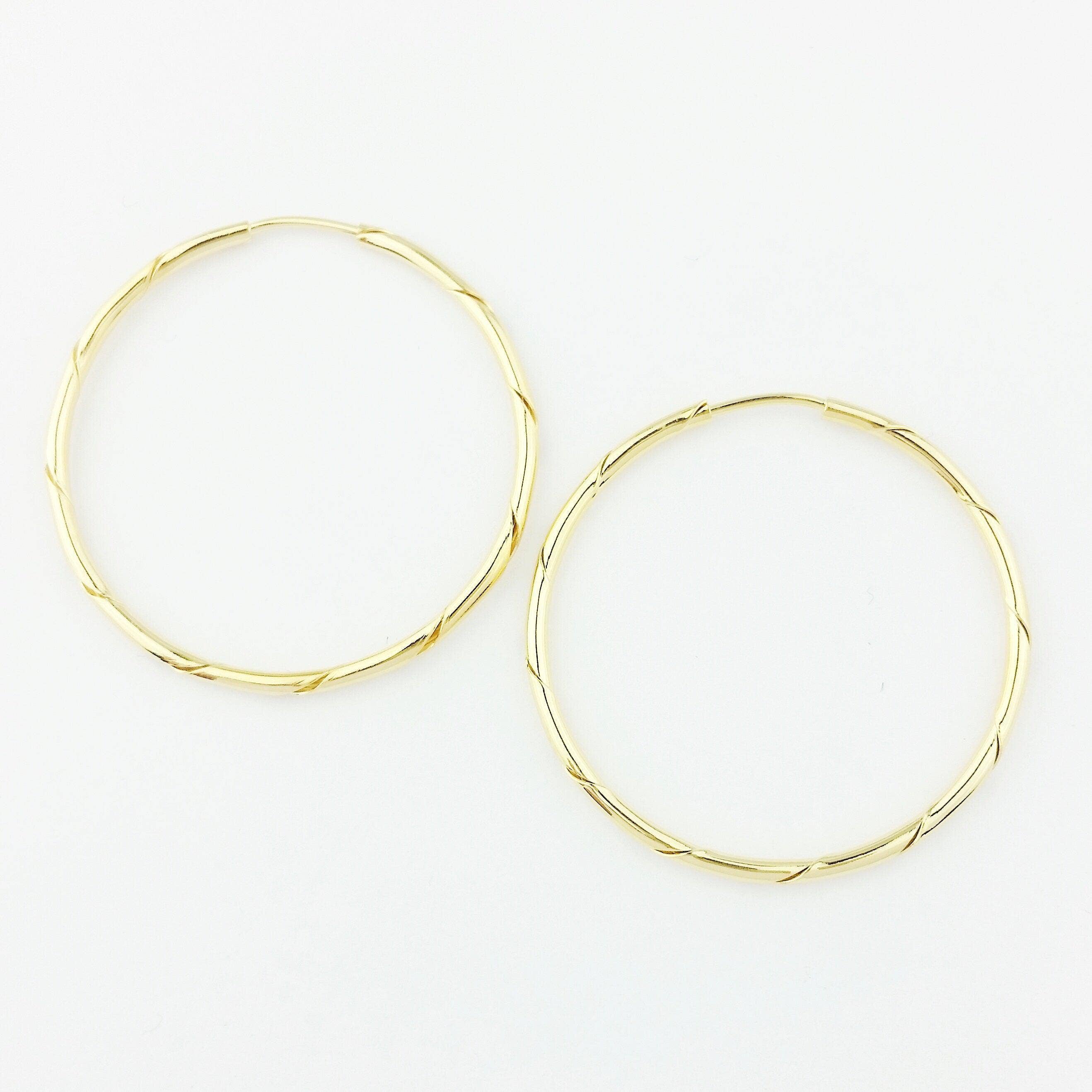 18k Gold Filled Continuous Twisted Tube Hoop Earrings Endless Style - 35mm