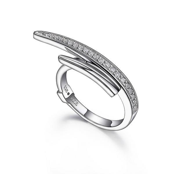 RR4LA9D00-W-7 Sterling Silver  Horn Overlap Cubic Zirconia Ring Size 7