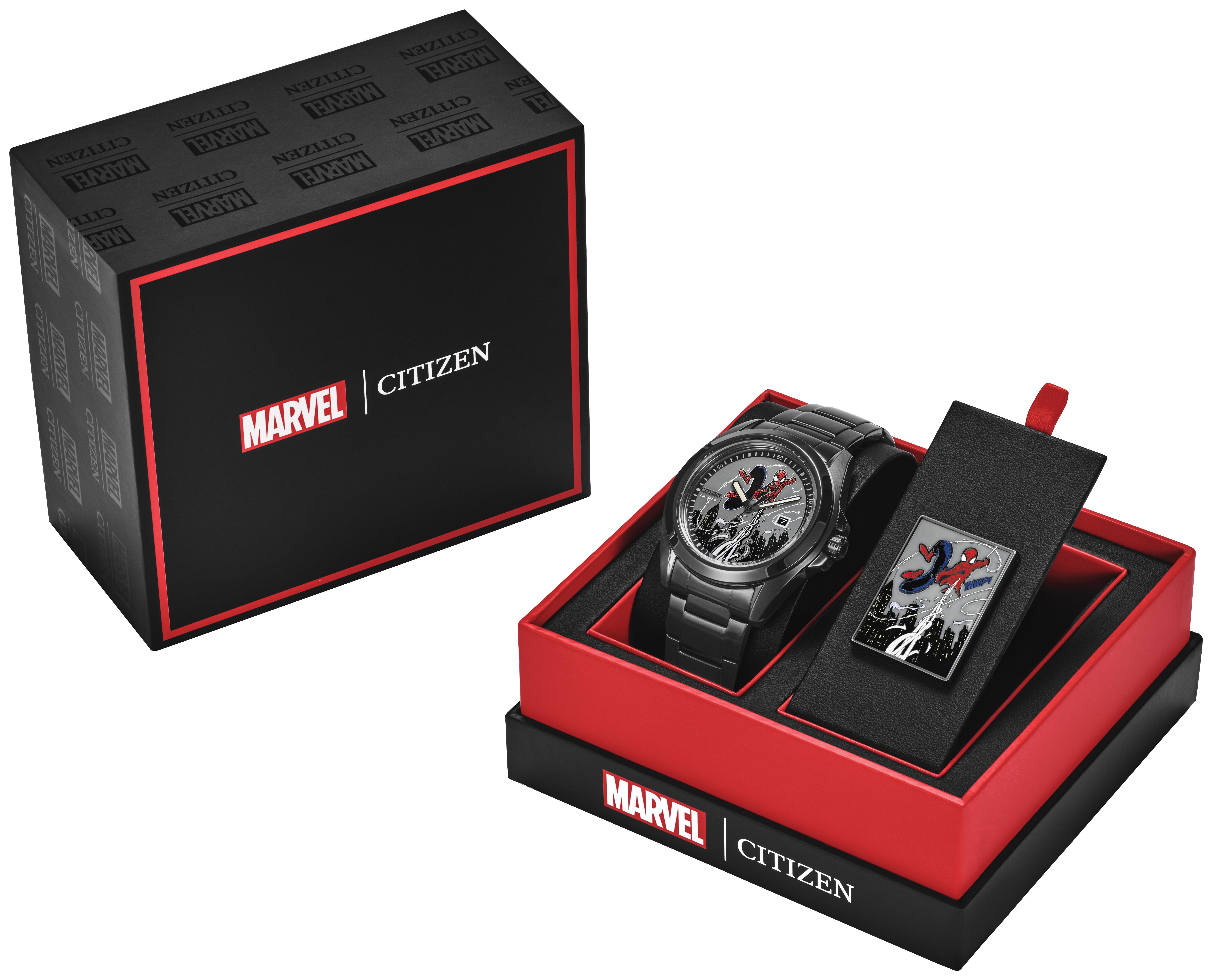 Men's Marvel Spider-Man Boxed Set Stainless Steel Bracelet watch and pin, Gray dial